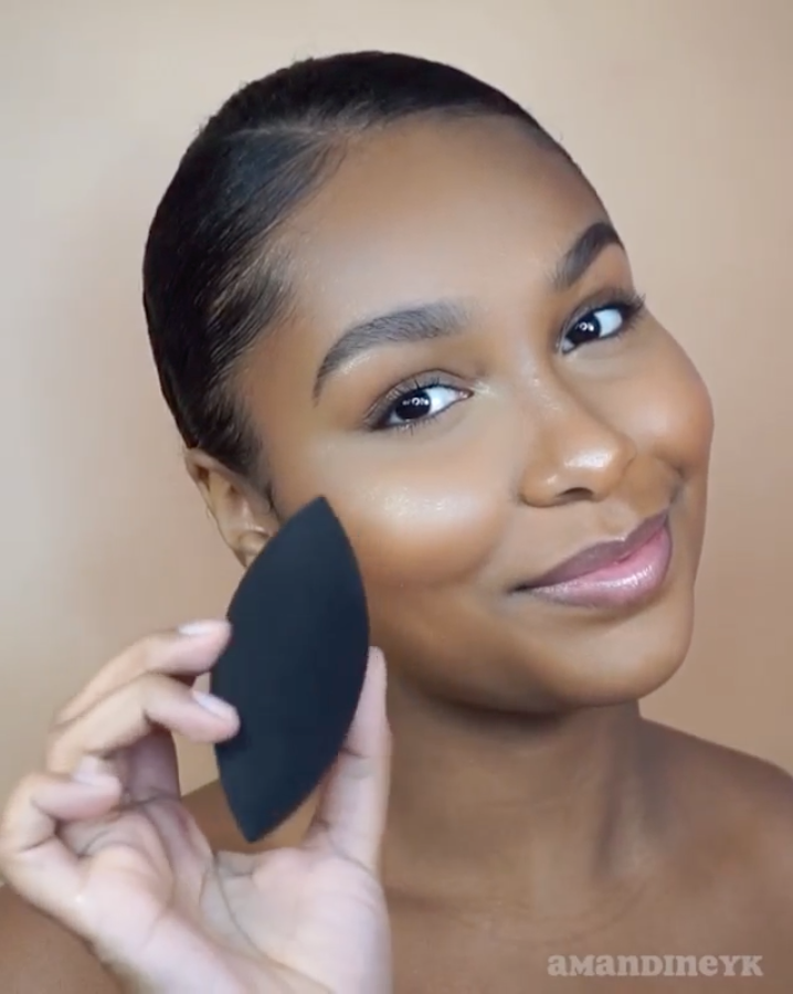 La Beauty Sponge AMS Beauty pour chaque étape de votre makeup !