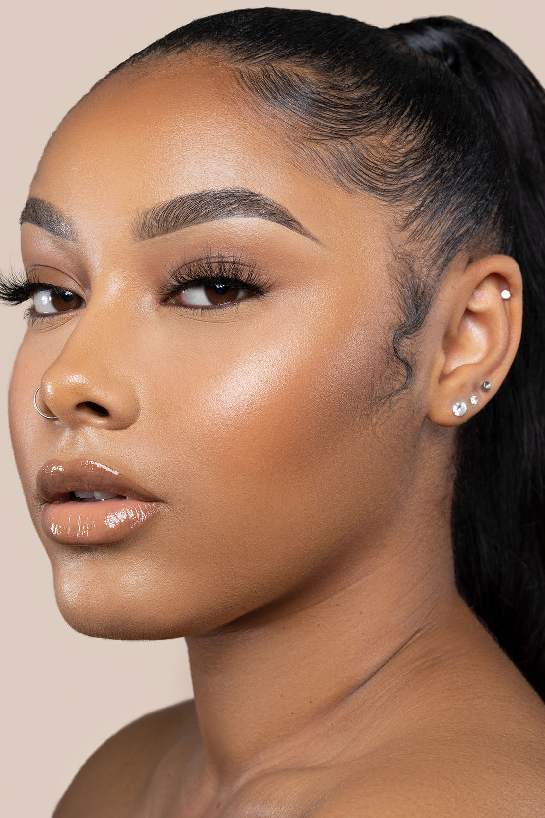 8 ÉTAPES POUR UN TEINT LUMINEUX